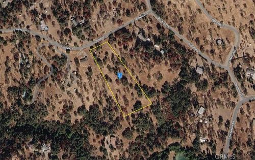 46512 Baldpate Ln, Squaw Valley, CA, 93675-9779 | Card Image