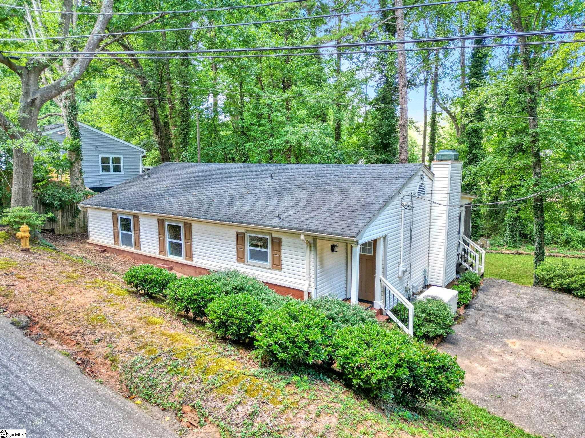 Fairmont Dr, Greenville, SC 29605