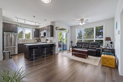 212-2960 151 St, Surrey, BC, V4P0G3 | Card Image