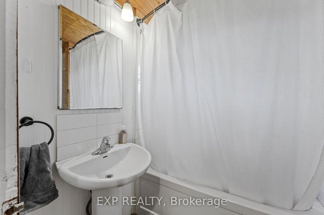 1433 Methodist Point Rd, House other with 4 bedrooms, 2 bathrooms and 10 parking in Tiny ON | Image 15