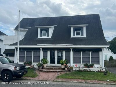 230 E Lakewood Avenue, House other with 3 bedrooms, 2 bathrooms and null parking in Ocean Gate NJ | Image 1