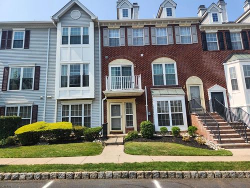 502 Dunn Cir, Bridgewater, NJ, 08807-5520 | Card Image
