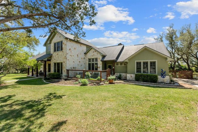 Front of home | Image 15