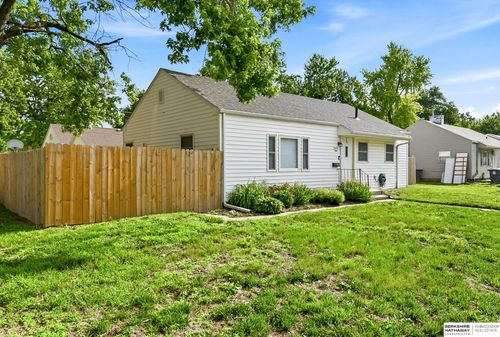 2644 Avenue G, Council Bluffs, IA, 51501-2142 | Card Image