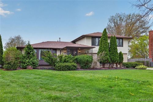 306 Hunters Ln, Amherst, NY, 14221-3319 | Card Image