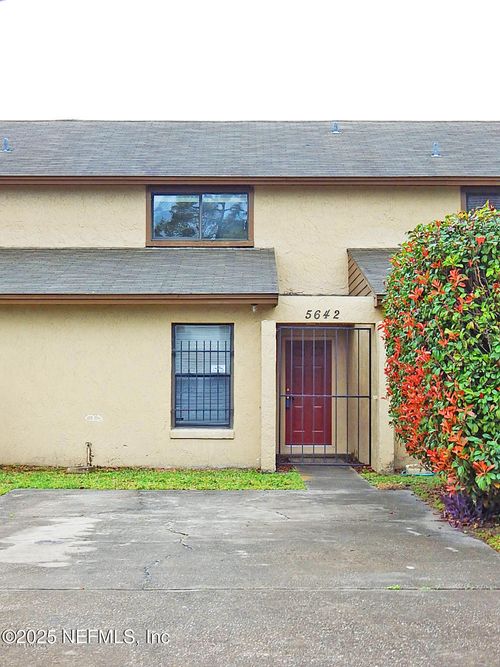 5642 Pinebay Cir S, JACKSONVILLE, FL, 32244-6215 | Card Image