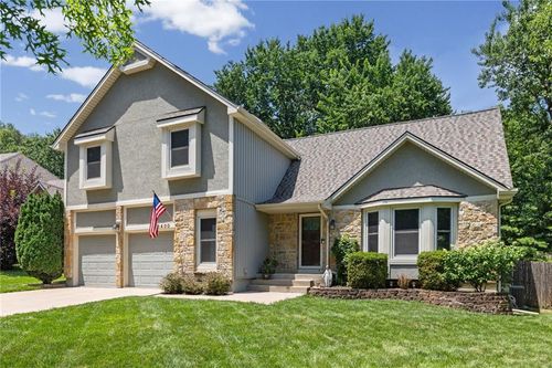 8400 Acuff Ln, Lenexa, KS, 66215-5308 | Card Image