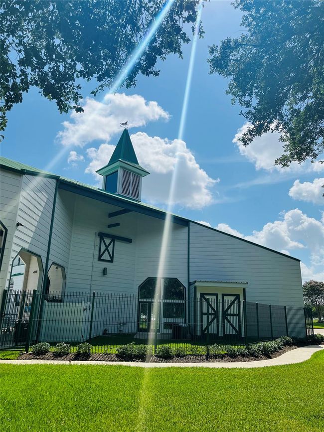 COMMUNITY CLUBHOUSE | Image 43