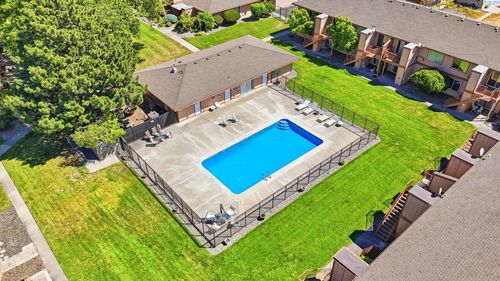 a-207-3121 W Hood Ave, Kennewick, WA, 99336-2759 | Card Image