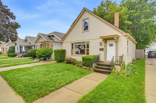 804 Cleveland Avenue, RACINE, WI, 53405 | Card Image