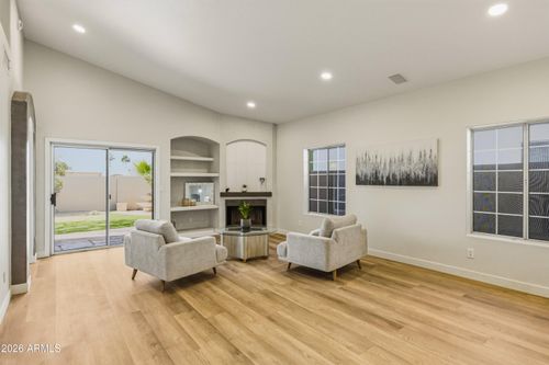 2907 E Nisbet Ct, Phoenix, AZ, 85032-4477 | Card Image