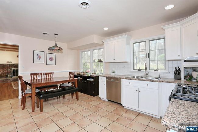 37 Osborne Ct, House other with 4 bedrooms, 3 bathrooms and null parking in Mahwah NJ | Image 15