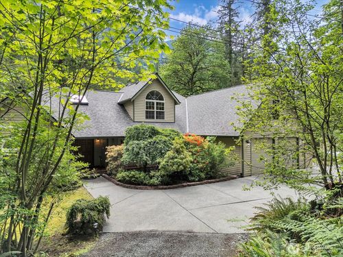 44611 Se 72nd St, Snoqualmie, WA, 98065-9406 | Card Image