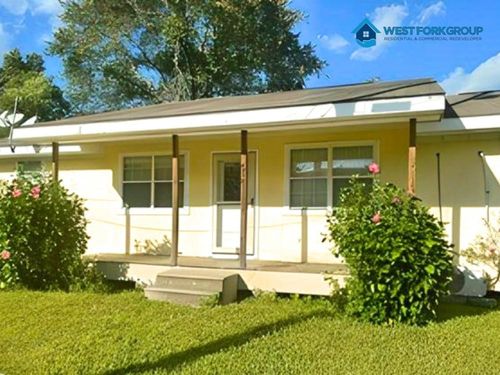 7220 Moore Rd, Hitchcock, TX, 77563-3726 | Card Image