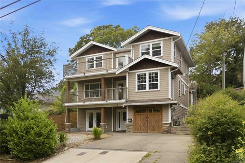 1416 Lang St, Victoria, BC, V8T2S7 | Card Image