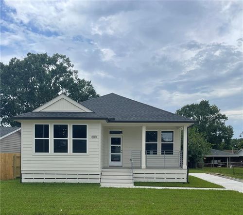 680 Hunterbrook Dr, Gretna, LA, 70056-7920 | Card Image