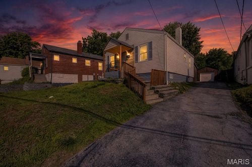9721 Midland Blvd, Saint Louis, MO, 63114-3212 | Card Image