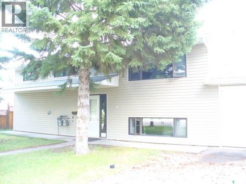 81 Circlebrooke Dr, Yorkton, SK, S3N2R9 | Card Image