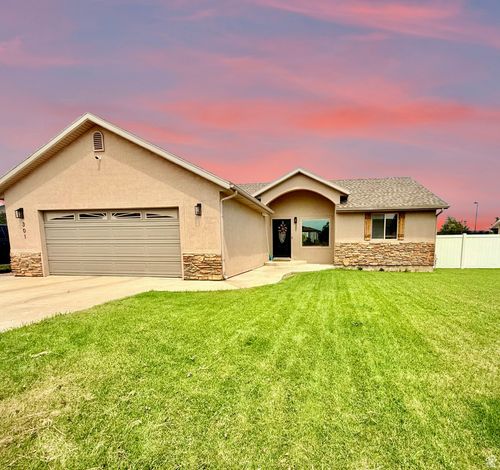 301 S 1350 W, Vernal, UT, 84078-2211 | Card Image