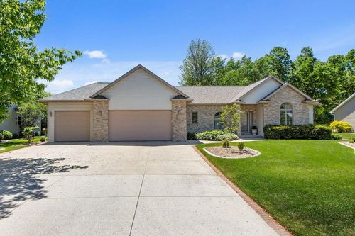 W5875 Sweet Clover Drive, HARRISON, WI, 54915 | Card Image