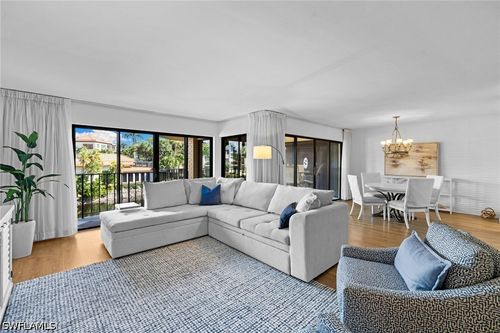 422-6710 Pelican Bay Blvd, NAPLES, FL, 34108-8220 | Card Image