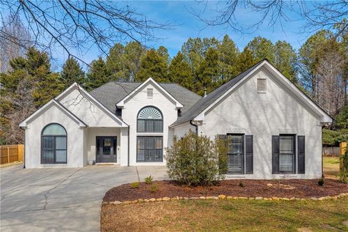 5169 Artesian Spring Dr, Flowery Branch, GA, 30542-5155 | Card Image