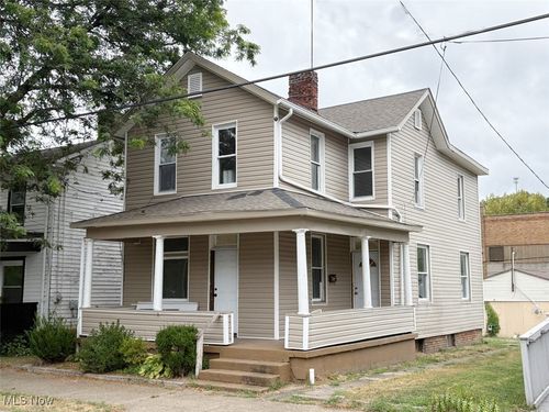818 2nd Ave, Beaver Falls, PA, 15010 | Card Image