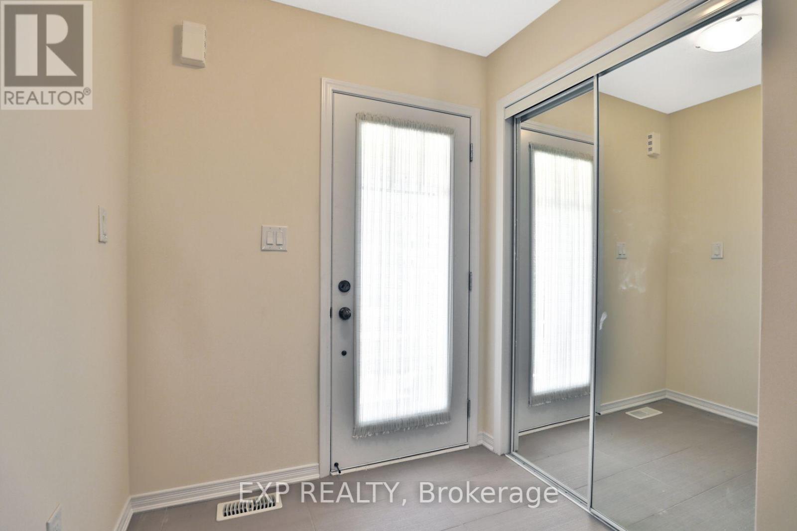 Residential Lease in Hamilton (Stoney Creek) 4