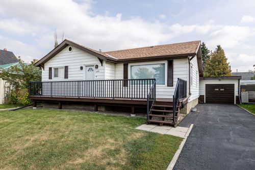 4408 50 Avenue, Innisfail, AB, T4G1M4 | Card Image