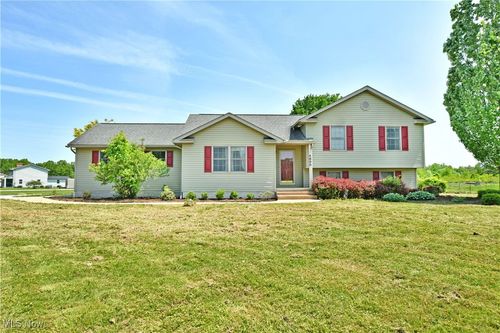 4800 Miller South Rd, Bristolville, OH, 44402-9723 | Card Image