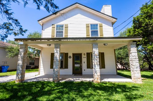 1213 Lakeview Dr, Canyon Lake, TX, 78133-3686 | Card Image
