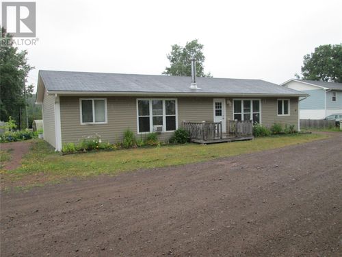 4 Bruce Pl, Bishops Falls, NL, A0H1C0 | Card Image
