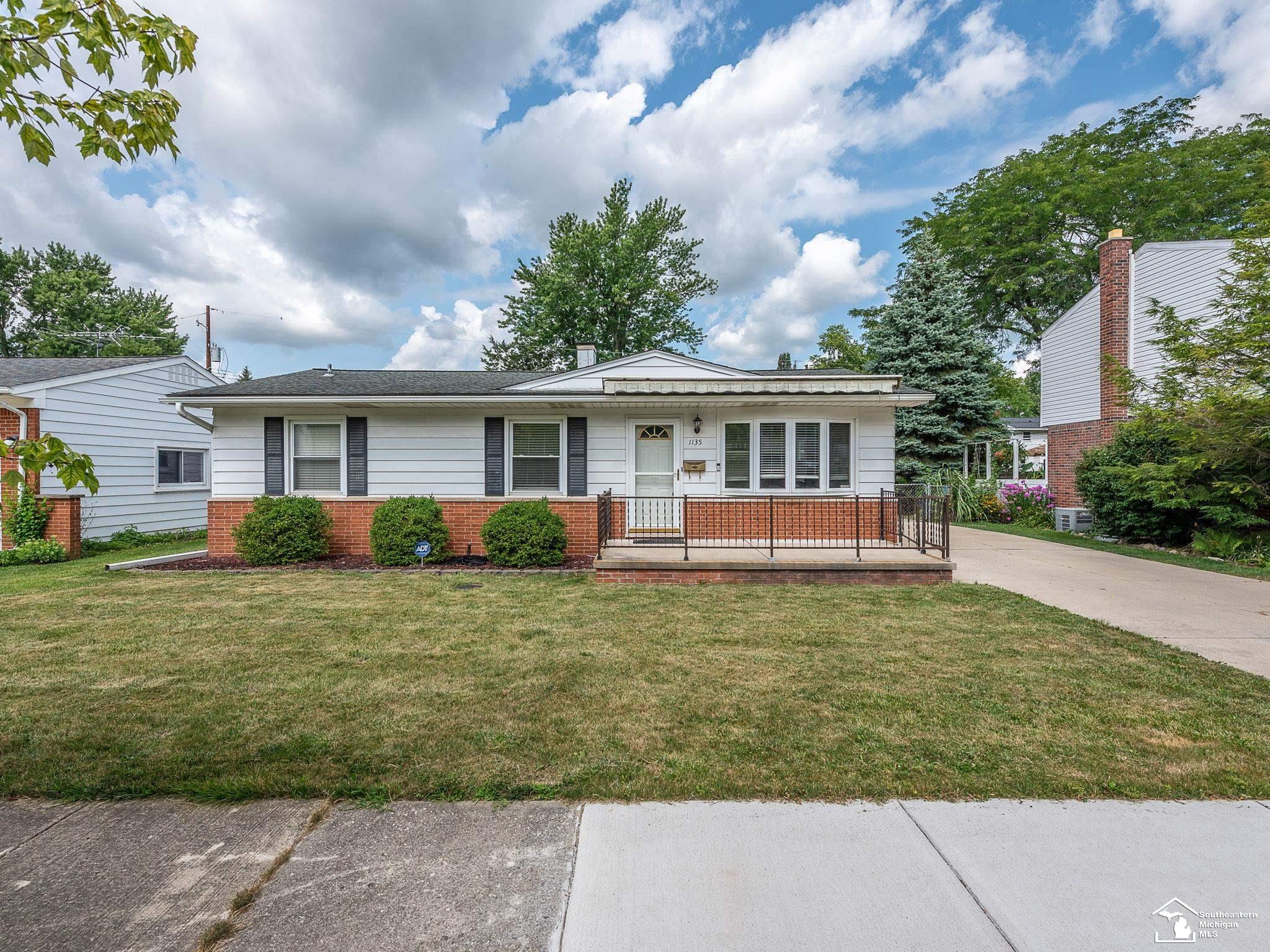 Lavender St, Monroe, MI 48162
