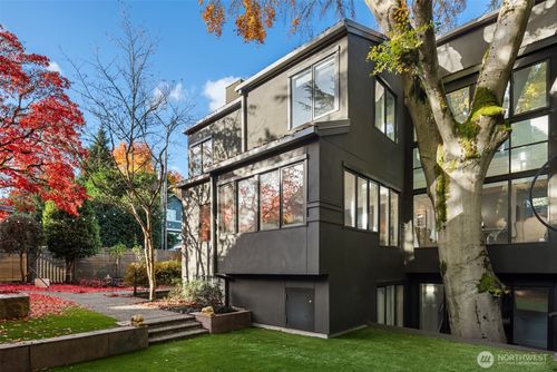 1615 39th Ave E, Seattle, WA, 98112-3101 | Card Image