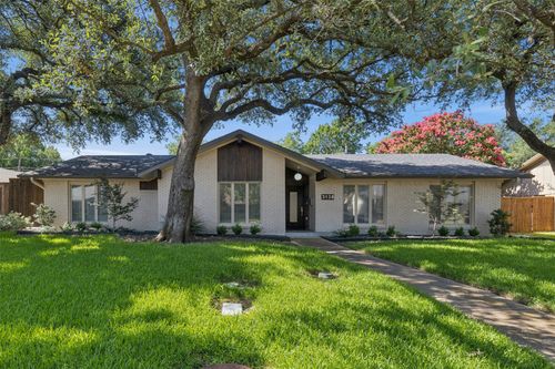 3138 Whirlaway Rd, Dallas, TX, 75229-5936 | Card Image