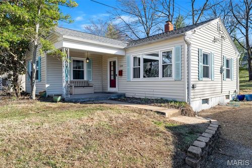 500 Bacon Ave, Webster Groves, MO, 63119-1513 | Card Image