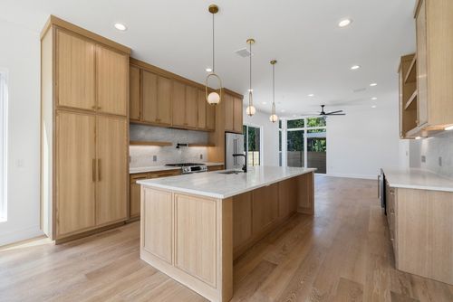 1-4806 Richmond Ave, Austin, TX, 78745-1837 | Card Image
