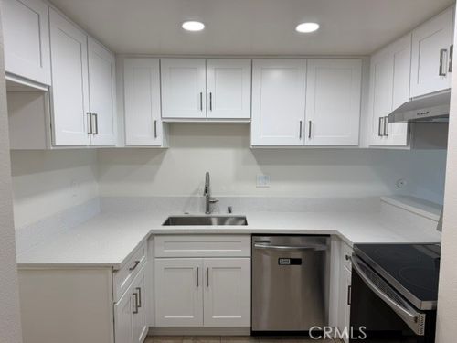 26-3054 Associated Rd, Fullerton, CA, 92835-2347 | Card Image