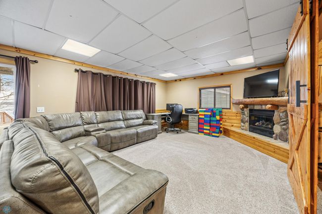 Family Room | Image 23
