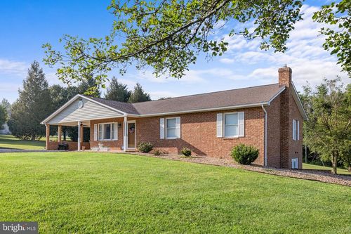 57 Lindsay Ln, Edinburg, VA, 22824-3192 | Card Image