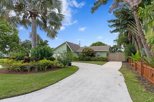 2996 Cardinal Dr, Delray Beach, FL, 33444-1833 | Card Image