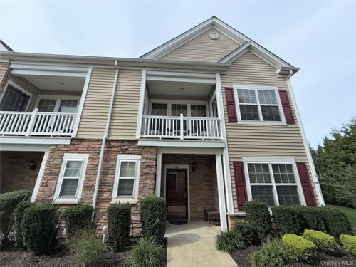 24 Strangford Ct, Oceanside, NY, 11572-5238 | Card Image
