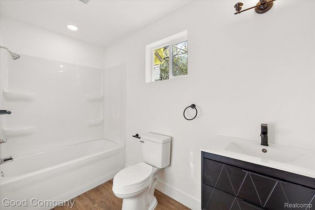 37-494 Bloomfield Ave-37.jpg | Image 19