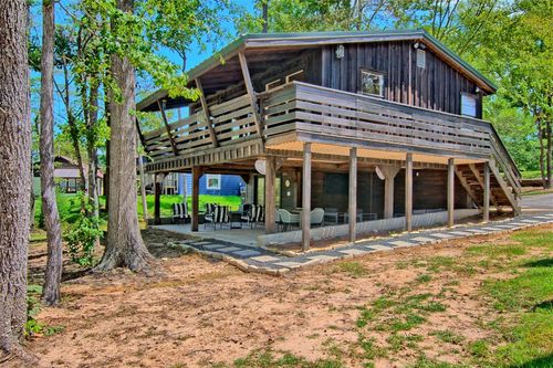 585 N Evergreen Dr, Burkeville, TX, 75932-2291 | Card Image