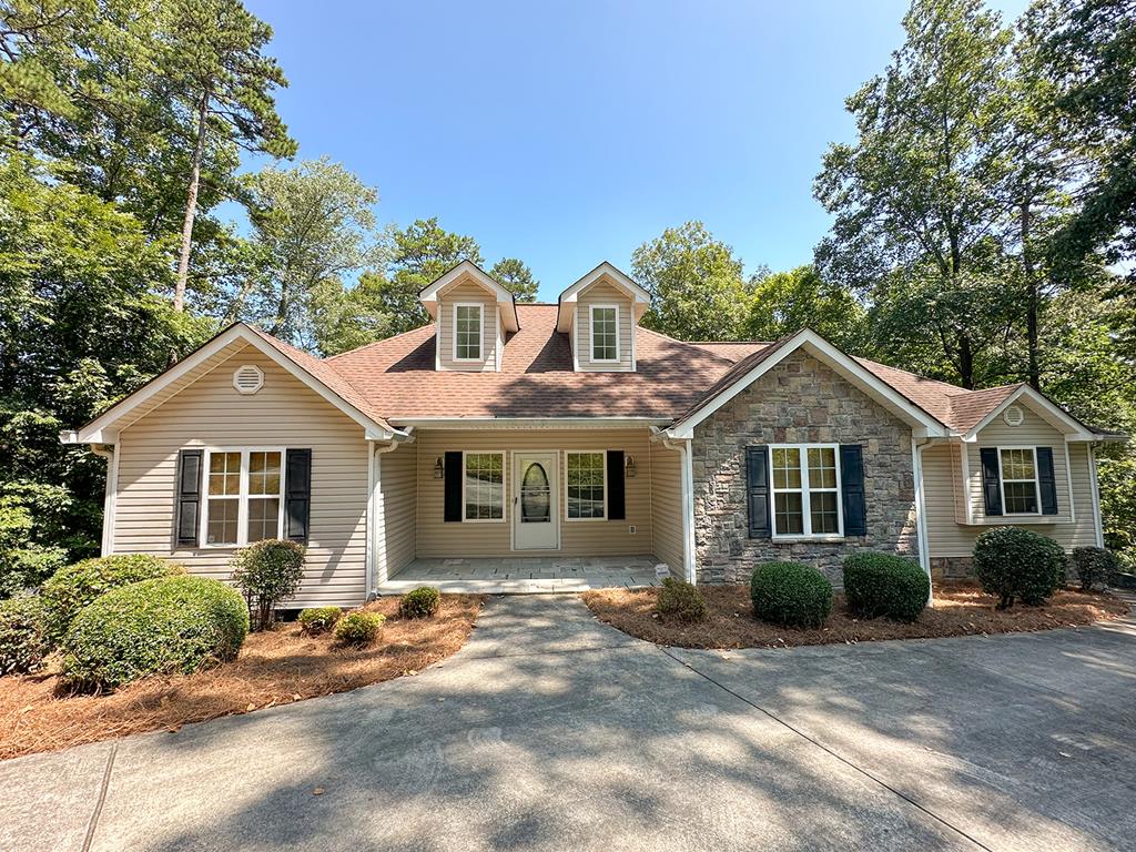 Lakeshore Dr, Dalton, GA 30720