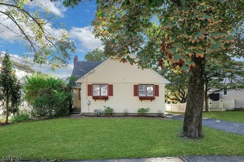 319 Walthery Ave, Ridgewood, NJ, 07450-2829 | Card Image