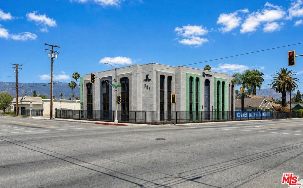 Commercial Sale in San Bernardino 2
