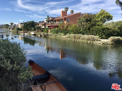 2512 Grand Canal, Venice, CA, 90291-4509 | Card Image