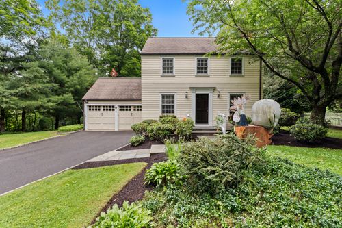 3 Taunton Ln, Newtown, CT, 06470-1420 | Card Image