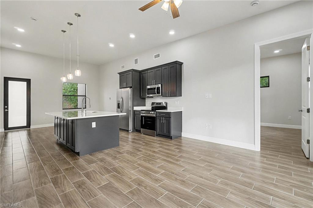 Residential Lease in LEHIGH ACRES 3